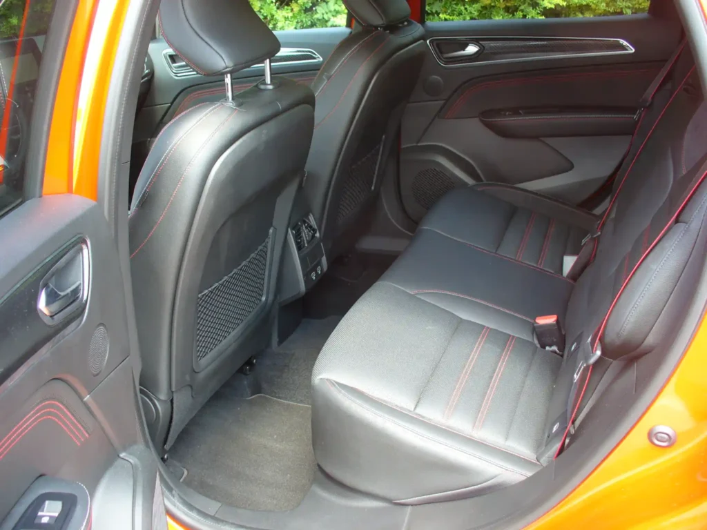 Renault Arkana TCe - hátsó ülés