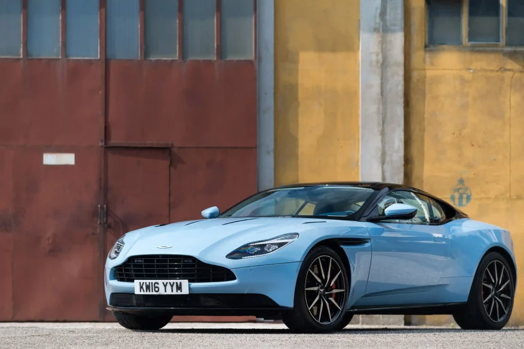 Aston Martin DB11