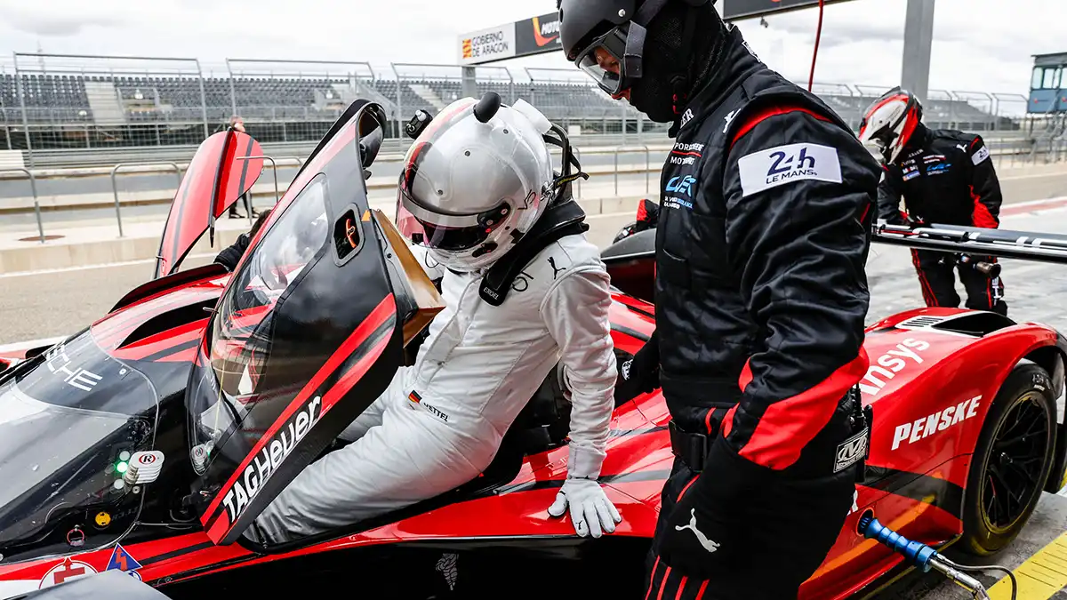 Sebastian Vettel a Porsche 963-as tesztjén, Spanyolországban