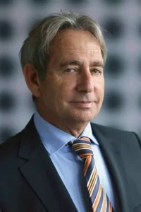 Dr. Kovács Kázmér ügyvéd, Az Autó jogi szakértője