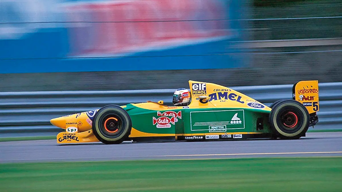 Schumacher – a Ford által kínált motorelőnyt is kihasználva – megmutatta, hogy nem tökéletes autóval is lehet sorozatban a dobogón végezni a Forma-1-ben