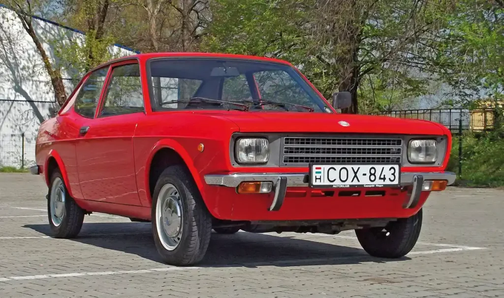 A Fiat 128-as remekül kitöltötte a 850 Coupé és 124 Coupé közötti űrt a Fiat listáin