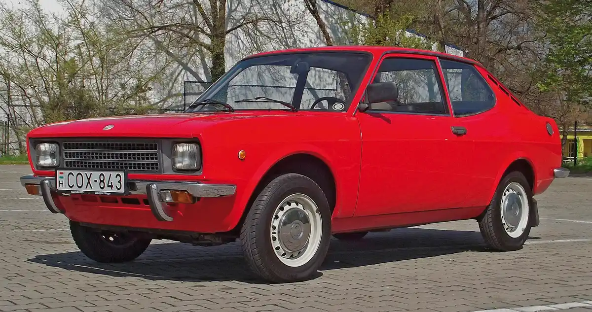 330 897 Fiat 128-as Coupé készült összesen, az alapmodell ára megjelenésekor 1,3 millió líra volt. Egy Fiat 600-asért 600 000 lírát kértek akkoriban