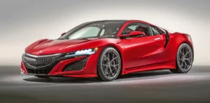 Az új Honda NSX 4,47 m hosszú és 1215 mm magas. A kissorozatú gyártás amerikai (Ohio), de a hibridrendszer egyes elemei japánból érkeznek. Honda- és Acura-emblémás (utóbbi csak az USA piacára) kivitel is készül