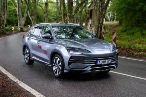 Nyolc páros indult a BYD fogyasztási versenyen, 4,25 l/100 km-es átlagunkkal ötödikként végeztünk