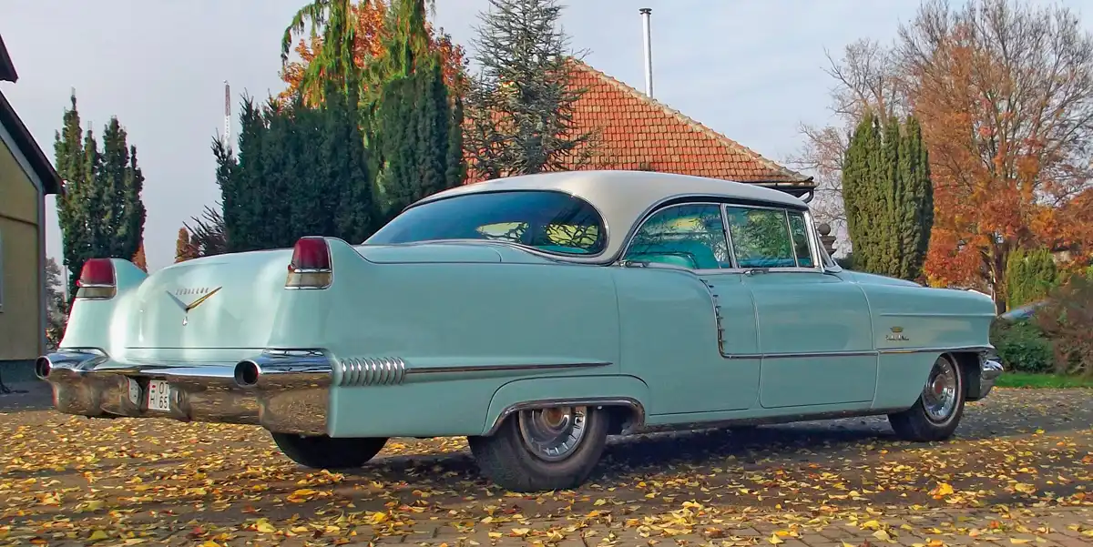 A 22 választható szín közül a „Sonic Blue” volt az egyik legnépszerűbb