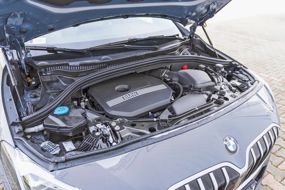 Fronthajtással és keresztmotorral nem klasszikus BMW, de az Active Tourer vevőközönségét ez aligha érdekli