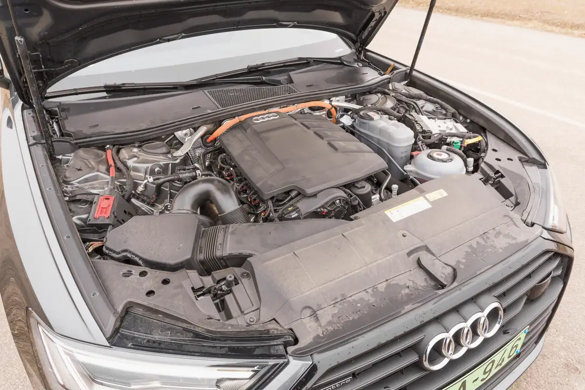 Négyhengeres motorral az 55 TFSI e quattro a legerősebb tölthető hibrid, a hathengeres benzines az A6-hoz nem elérhető