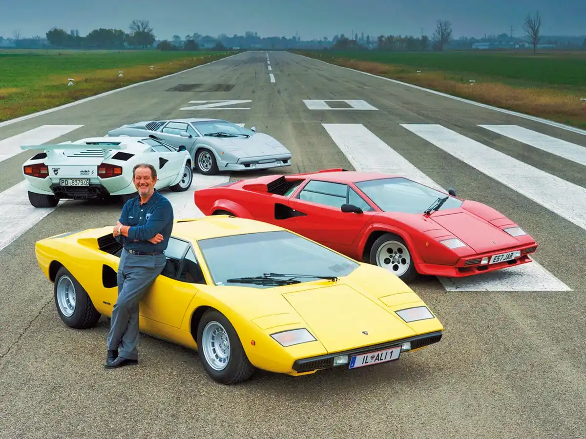 Mindegyik Countach változat fejlesztésében részt vett Valentino Balboni, az alapító Ferruccio Lamborghini jó barátja, a gyár legendás tesztpilótája