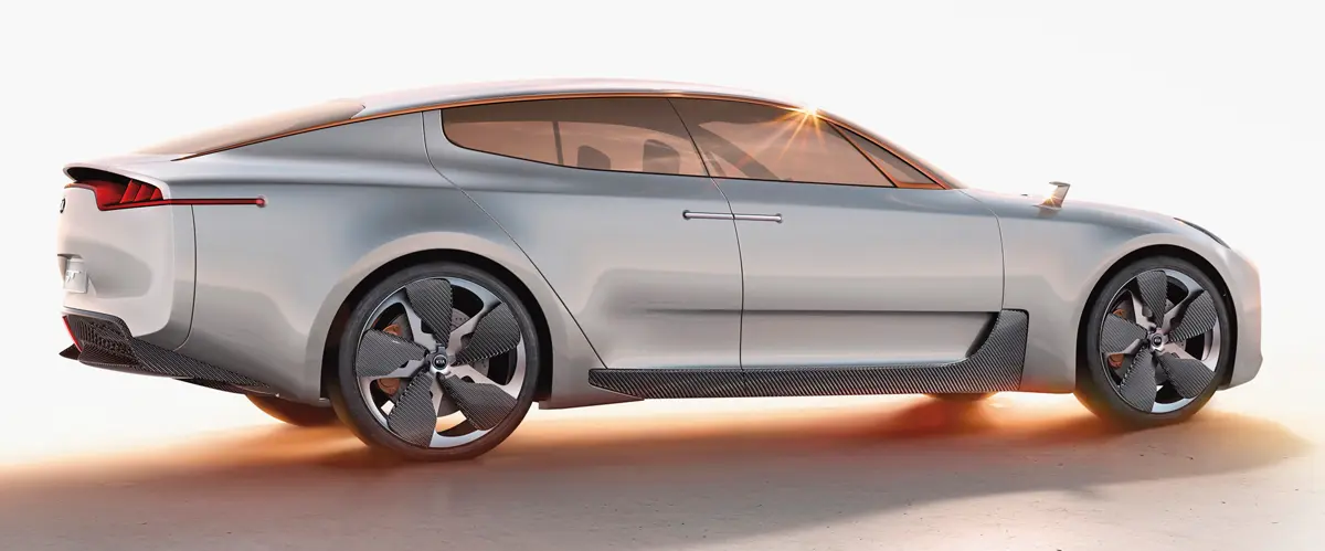 Kia GT Concept (2011) – ekkoriban kezdett el jól menni a szekér, így Schreyer eljátszott e presztízsnövelő luxusmodell gondolatával, ami később meg is valósult (Stinger). A tanulmány ajtaja ellentétesen nyílik, B-oszlopok nincsenek