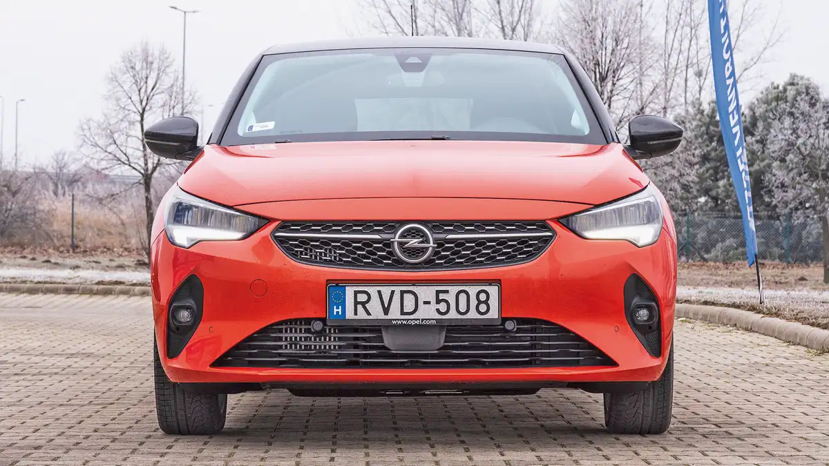 Adaptív tempomat és teljes LED-világítás is rendelhető az új Opel Corsához