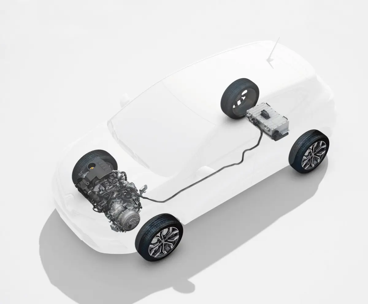 Az 1,2 kWh-s akkuval felszerelt, kívülről nem tölthető E-Tech rendszer. A váltóban nincs hátramenet, az E-Tech-es autók a nagyobb villanymotor forgásirányát megfordítva tolatnak