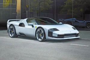 Nem az F40 lemásolása volt a cél, a Ferrari SC40 nem replika, hanem egyedi elképzelés, amit a legendás 1987-es autó ihletett