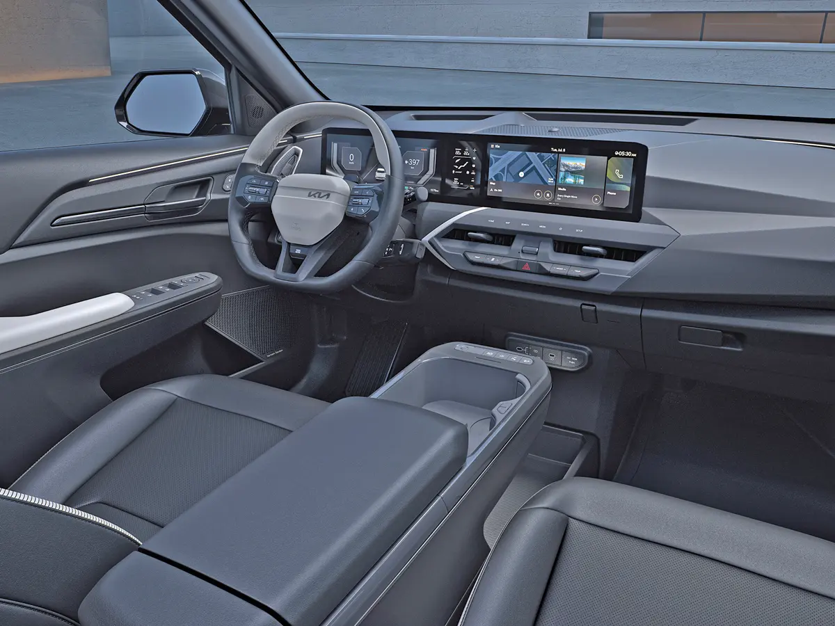 Jó minőségű anyagokból épített, tágas, kényelmes utasteret ígér a Kia. Az infotainment tudása is naprakészKétszínű üléseket kap a GT-Line, a fejtámlák és az ülések tömése környezetbarát biohab