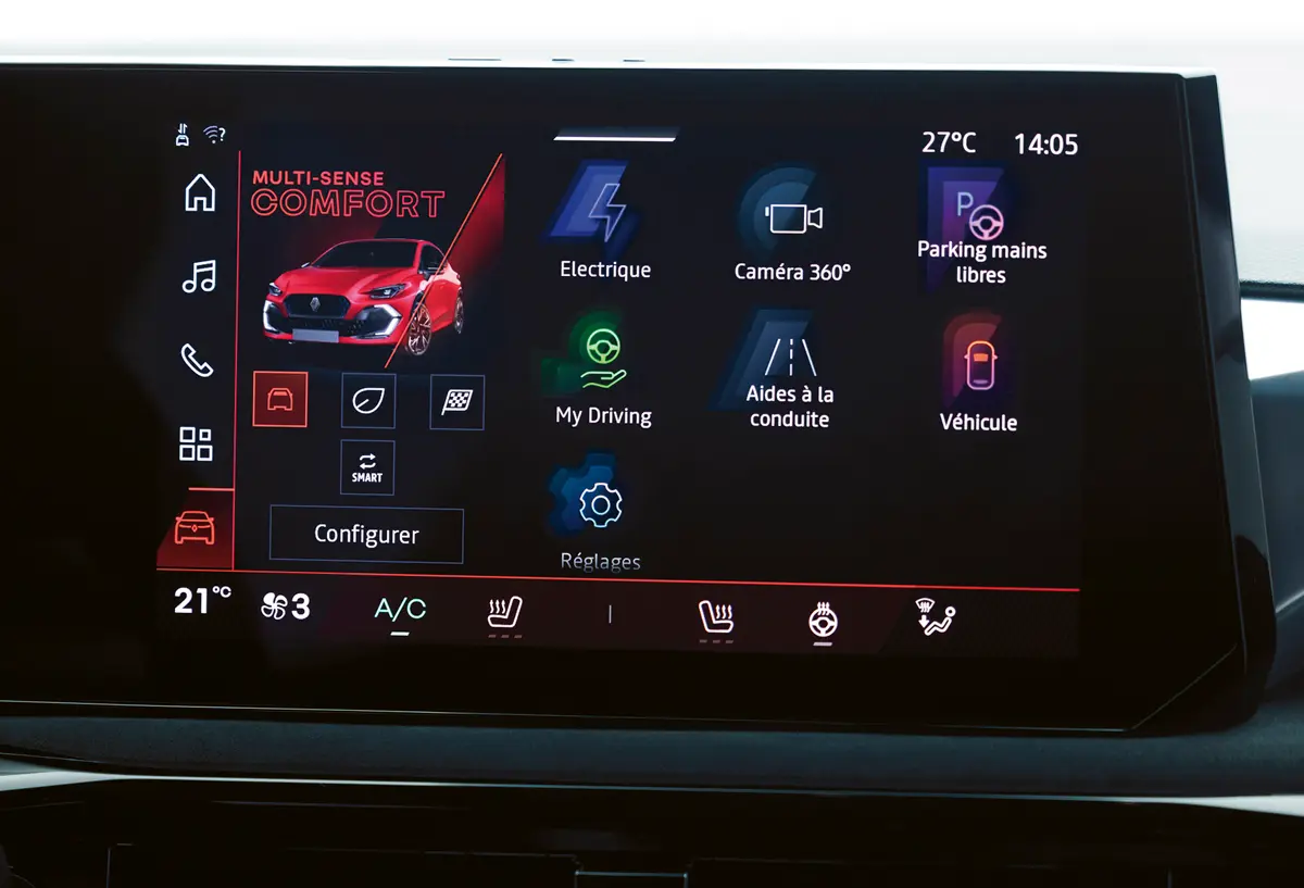 Egyszerűen kezelhető az infotainment, a Multi-Sense menetvezérlő a kormányról is működik, a widgetek nagyok, jól olvashatók