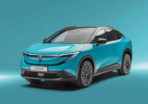 18 és 19 colos könnyűfém felnik közül lehet választani. A Nissan Leaf kilincsei a légellenállás javítása miatt süllyesztettek, a hátsókat a C-oszlopokban rejtették el