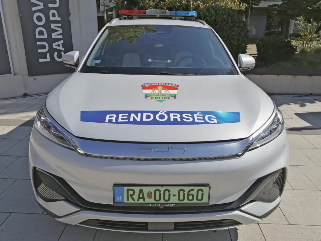 Egyedi rendőrautókból sincs hiány, rendszerint adományként kerülnek a szervezethez